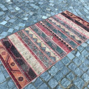 2.8 ft. x 5.7 ft. Vintage Kilim Rug TR60262 Image 1