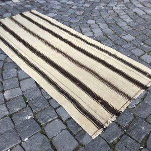 2.3 ft. x 5.7 ft. Vintage Kilim Rug TR60512 Image 1
