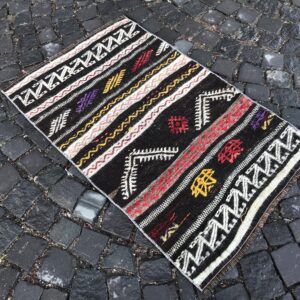 2.4 ft. x 3.8 ft. Vintage Kilim Rug TR60622 Image 1