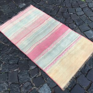 2.1 ft. x 3.7 ft. Vintage Kilim Rug TR60692 Image 1