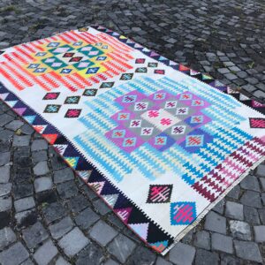 4.9 ft. x 7.8 ft. Vintage Kilim Rug TR60822 Image 1