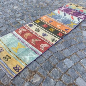 2.1 ft. x 6.6 ft. Vintage Kilim Rug TR60852 Image 1