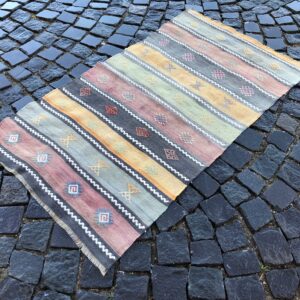 2.6 ft. x 4.5 ft. Vintage Kilim Rug TR61062 Image 1