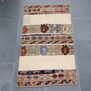 1.8 ft. x 3.1 ft. Vintage Patchwork Rug TR22034 Image 1