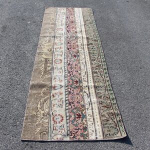 2.6 ft. x 8.5 ft. Vintage Patchwork Rug TR22244 Image 1