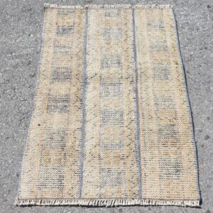 2.2 ft. x 3.1 ft. Vintage Patchwork Rug TR22514 Image 1