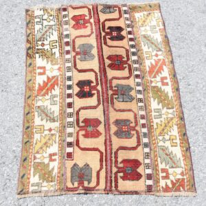 2.3 ft. x 3.1 ft. Vintage Patchwork Rug TR22554 Image 1