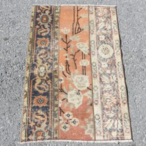 2.1 ft. x 3.2 ft. Vintage Patchwork Rug TR22724 Image 1