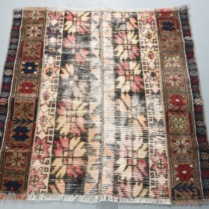 3 ft. x 3 ft. Vintage Patchwork Rug TR22764 Image 1
