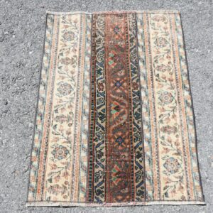 2.3 ft. x 3.1 ft. Vintage Patchwork Rug TR22814 Image 1
