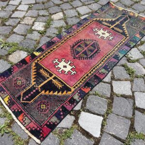 1.4 ft. x 3.8 ft. Vintage Turkish Rug TR25717 Image 1