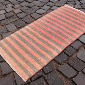 1.4 ft. x 3 ft. Vintage Turkish Rug TR25747 Image 1