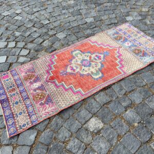 2.1 ft. x 5.3 ft. Vintage Turkish Rug TR25797 Image 1
