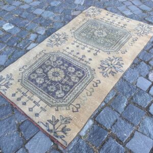 2.4 ft. x 4.3 ft. Vintage Turkish Rug TR25987 Image 1