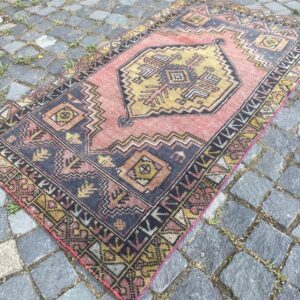 2.8 ft. x 5.1 ft. Vintage Turkish Rug TR26047 Image 1