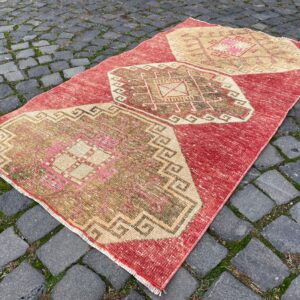 2.9 ft. x 5 ft. Vintage Turkish Rug TR26117 Image 1