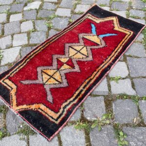 1.2 ft. x 2.7 ft. Vintage Turkish Rug TR26177 Image 1