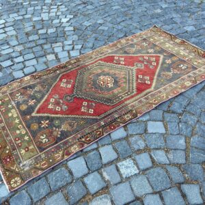3.1 ft. x 6.3 ft. Vintage Turkish Rug TR26417 Image 1
