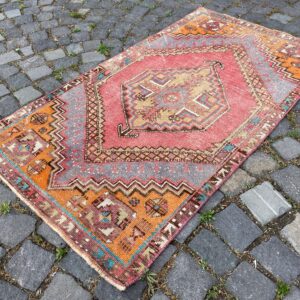 2.6 ft. x 4.7 ft. Vintage Turkish Rug TR26827 Image 1