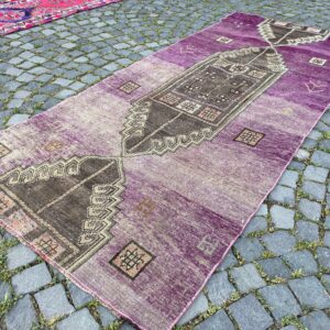 3.9 ft. x 8.9 ft. Vintage Turkish Rug TR26907 Image 1