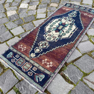 1.2 ft. x 3.1 ft. Vintage Turkish Rug TR27107 Image 1