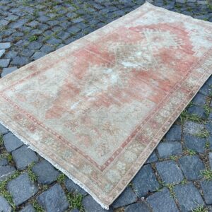 3.1 ft. x 5.7 ft. Vintage Turkish Rug TR27307 Image 1