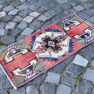 1.3 ft. x 2.8 ft. Vintage Turkish Rug TR27527 Image 1