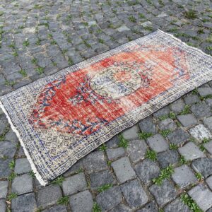 2.5 ft. x 4.8 ft. Vintage Turkish Rug TR27717 Image 1
