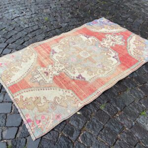 3.4 ft. x 5.8 ft. Vintage Turkish Rug TR27867 Image 1