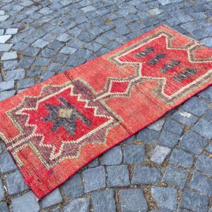 2.1 ft. x 4.5 ft. Vintage Turkish Rug TR27897 Image 1