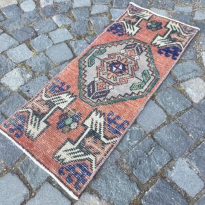 1.2 ft. x 2.9 ft. Vintage Turkish Rug TR28017 Image 1