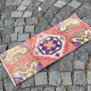 1.1 ft. x 2.7 ft. Vintage Turkish Rug TR28187 Image 1
