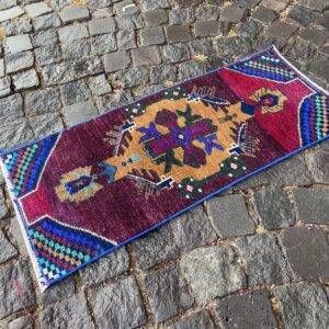 1.3 ft. x 3.1 ft. Vintage Turkish Rug TR28677 Image 1