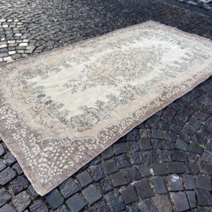 4.5 ft. x 9.3 ft. Vintage Turkish Rug TR28757 Image 1