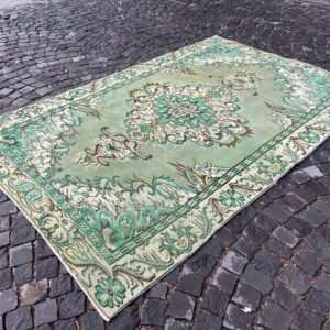 5.9 ft. x 9 ft. Vintage Turkish Rug TR28767 Image 1