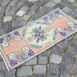 1.4 ft. x 2.9 ft. Vintage Turkish Rug TR28807 Image 1