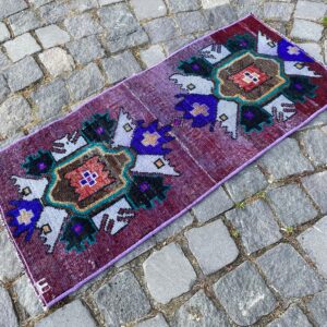 1.4 ft. x 3.1 ft. Vintage Turkish Rug TR28867 Image 1