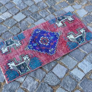 1.4 ft. x 2.8 ft. Vintage Turkish Rug TR28917 Image 1
