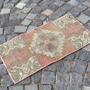 1.4 ft. x 2.6 ft. Vintage Turkish Rug TR29287 Image 1