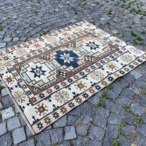 4.1 ft. x 5.2 ft. Vintage Turkish Rug TR29307 Image 1