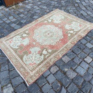 3.4 ft. x 5.2 ft. Vintage Turkish Rug TR29317 Image 1