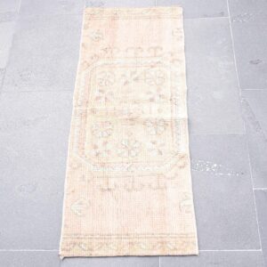 1.4 ft. x 3.4 ft. Vintage Turkish Rug TR29417 Image 1