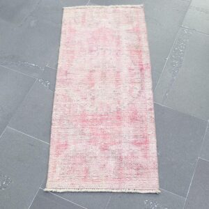 1.7 ft. x 3.7 ft. Vintage Turkish Rug TR29587 Image 1
