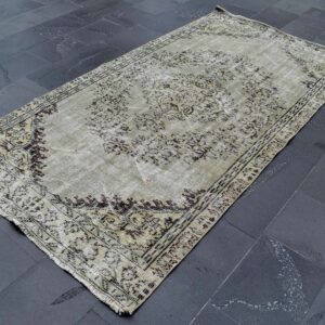 4.4 ft. x 8.1 ft. Vintage Turkish Rug TR29757 Image 1