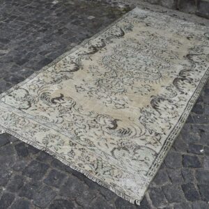 4.5 ft. x 8.7 ft. Vintage Turkish Rug TR29797 Image 1