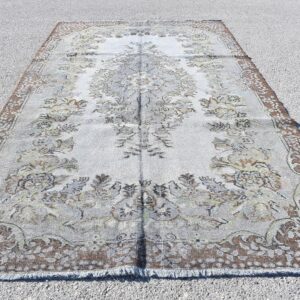 5.4 ft. x 9.5 ft. Vintage Turkish Rug TR30347 Image 1
