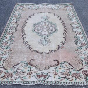 5.1 ft. x 9.3 ft. Vintage Turkish Rug TR30407 Image 1