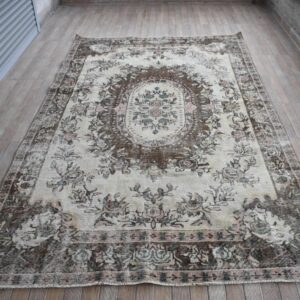 5.6 ft. x 9.4 ft. Vintage Turkish Rug TR30457 Image 1