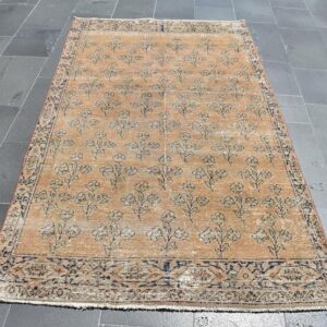 4.1 ft. x 7.5 ft. Vintage Turkish Rug TR30747 Image 1