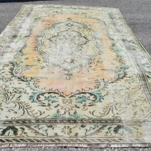 5.7 ft. x 9.2 ft. Vintage Turkish Rug TR30947 Image 1